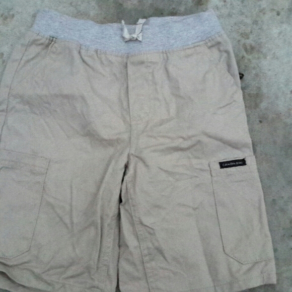 Calvin Klein kids beige shorts - Picture 1 of 6
